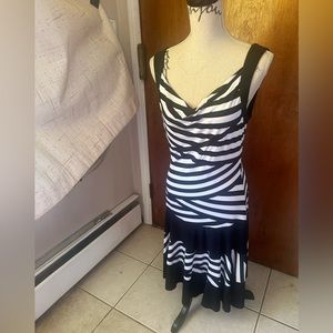 Joseph Ribkoff Dress Womens Sz 10 Fit & Flare Sleeveless Black/White Feels Nice!